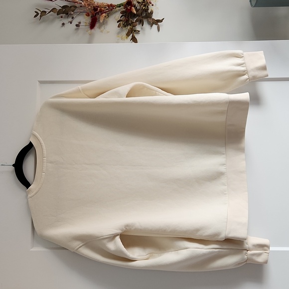 🐭Stradivarius🐭 Mickey Mouse Sweatshirt in cream, size M - Picture 8 of 9